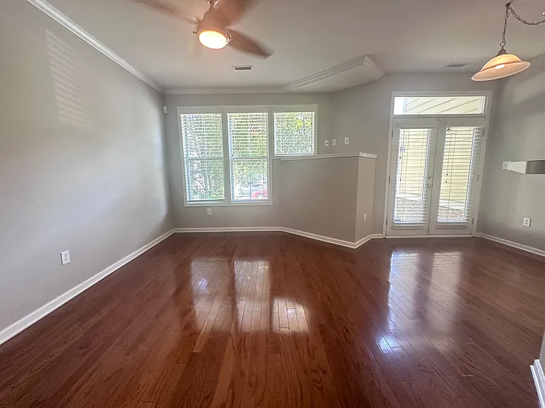 407 Heritage Village Ln — Photo 14