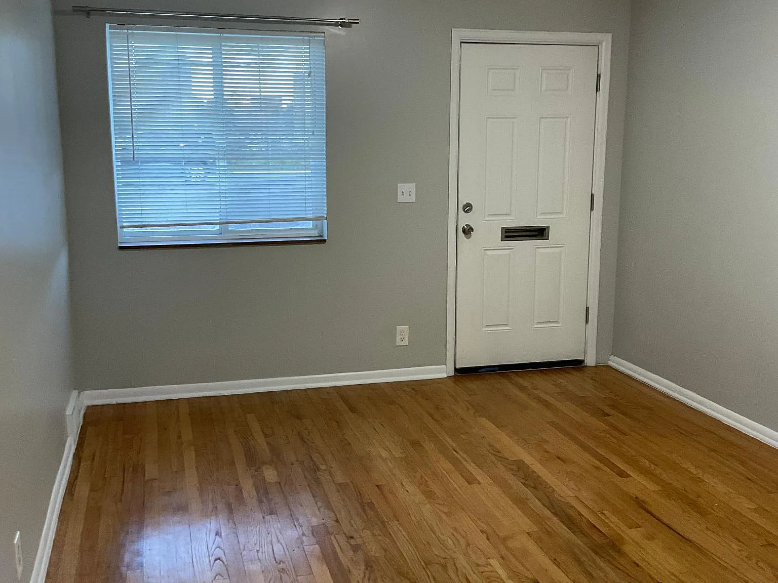 1 bed, 550 sqft, $1,050 — Photo 4