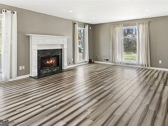 5th image of 756 Scoggins Rd