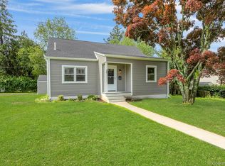28 Quaspeak Rd, Congers, NY 10920