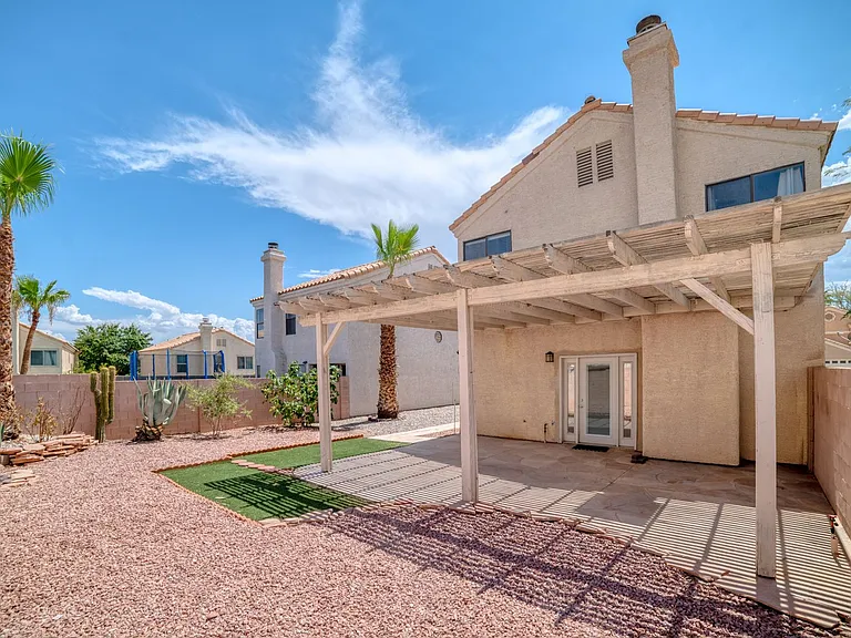 2304 Chatfield Dr — Photo 25