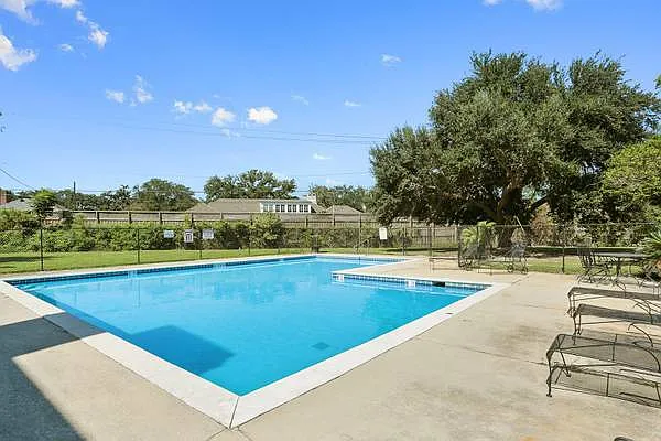 7948 Jefferson Hwy — Photo 11