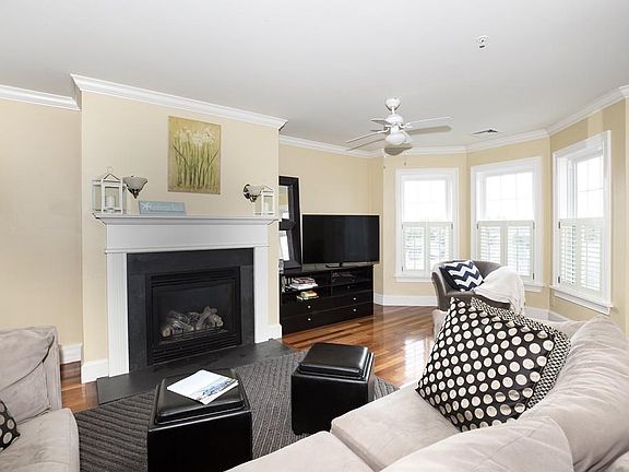 5th image of 15 Park Ave Unit 202