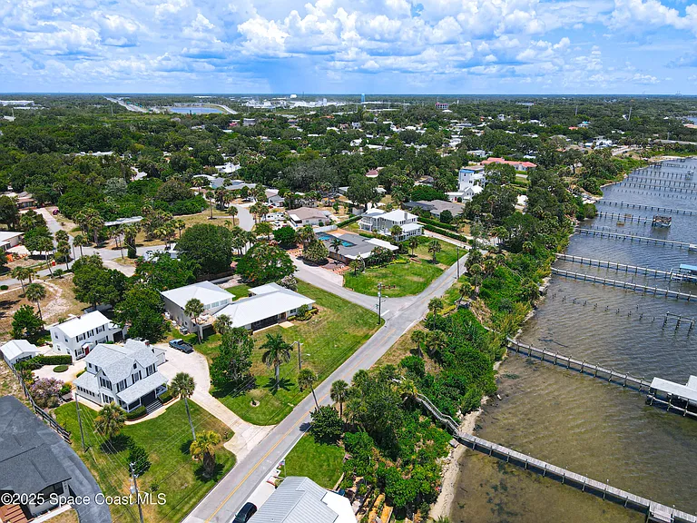 2811 N Indian River Dr — Photo 42