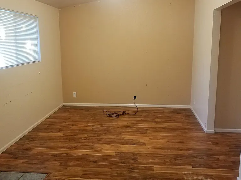 1017 Oakes Ave #2 — Photo 4
