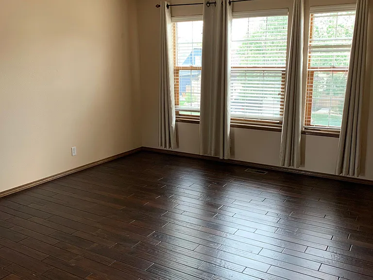 740 Maroonglen Ct — Photo 10