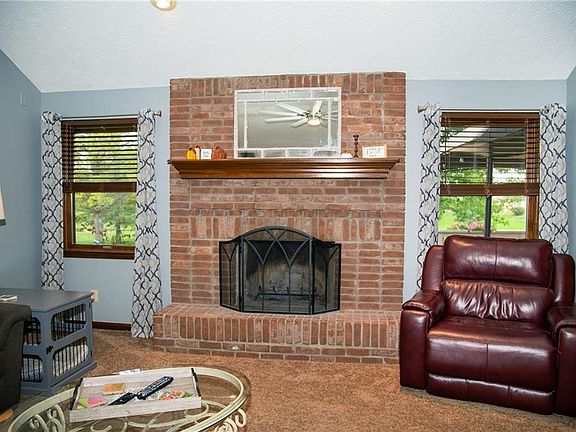 5th image of 8200 Creek Way