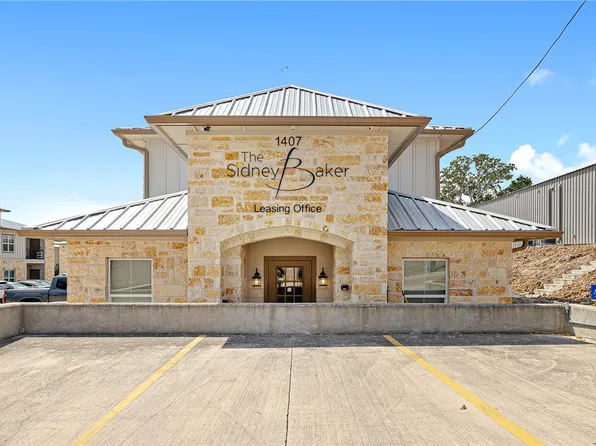 1407 Sidney Baker St, Kerrville, TX 78028