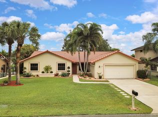 15111 Tetherclift St, Davie, FL 33331