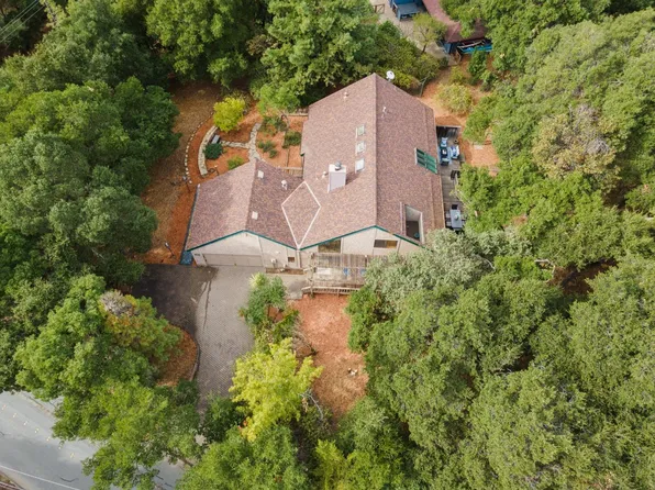 371 Old Spanish Trl, Portola Valley, CA 94028