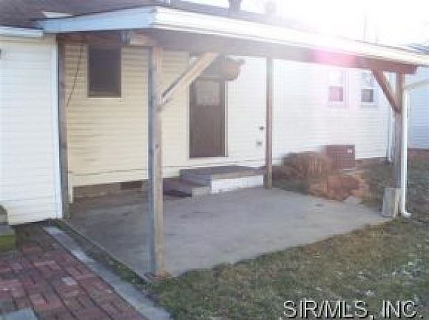 2nd image of 117 Canterbury St