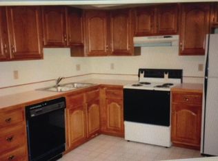 203 S 16th St #6, Beatrice, NE 68310