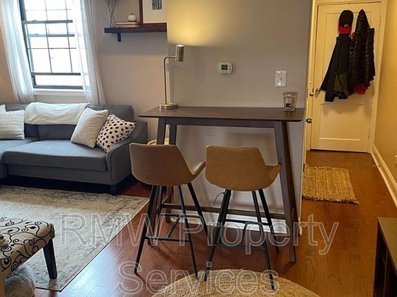 3rd image of 951 N 6th St #3