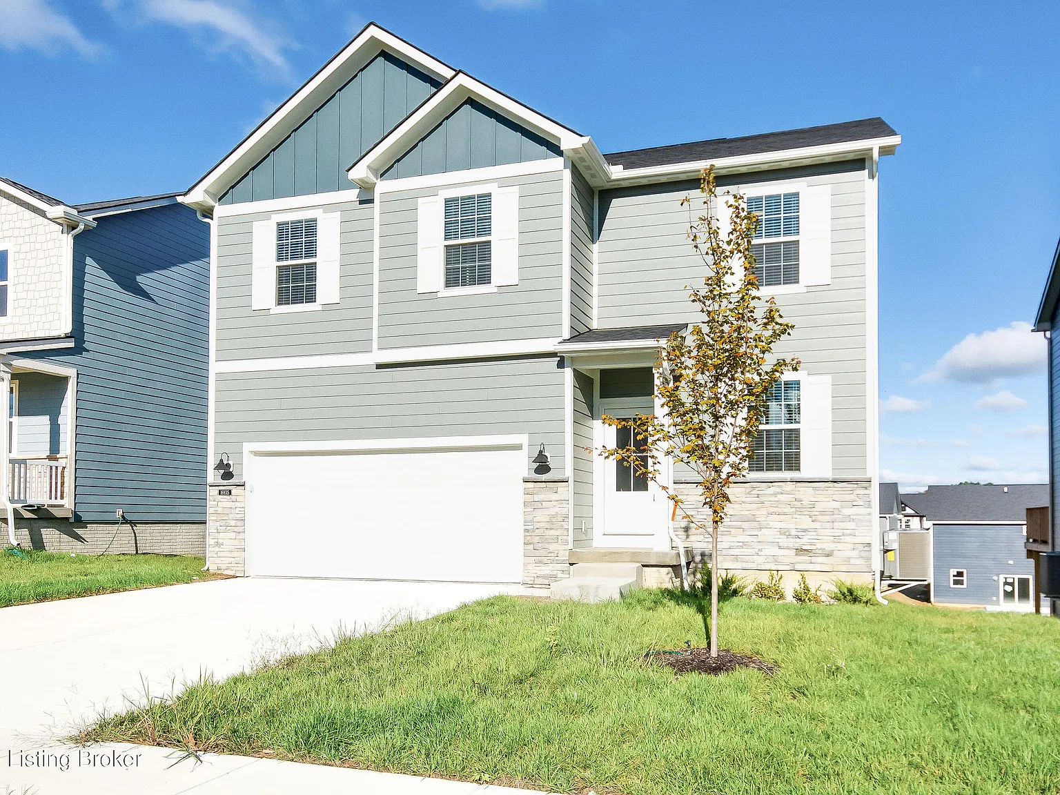 4 bed, 2.5 bath, 2169 sqft, $2,599 — Photo 3