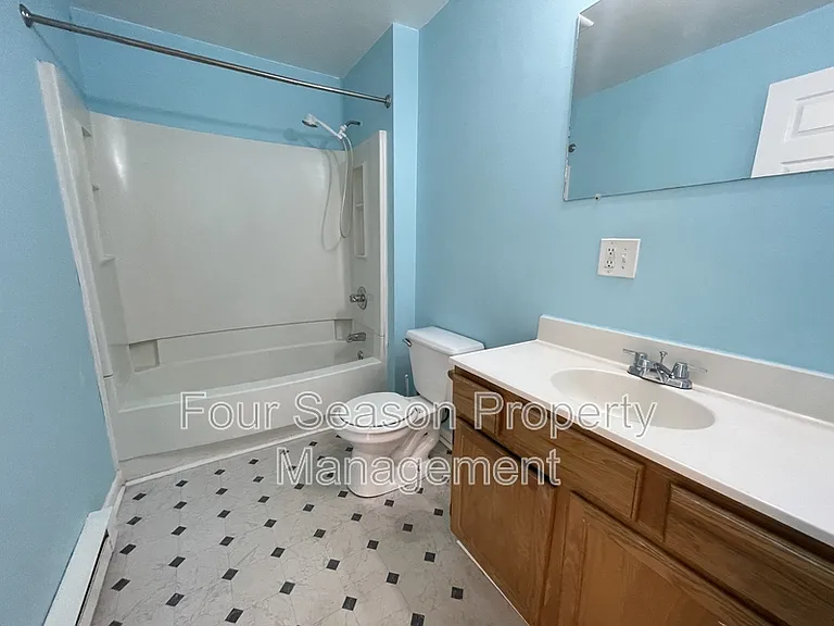 616 W Franklin St #1 — Photo 6