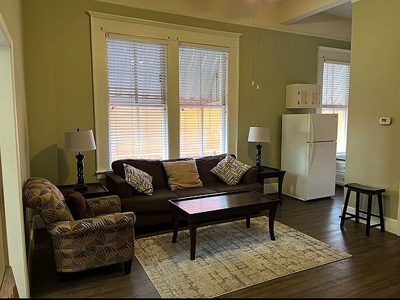 5th image of 136A E Carolina Ave #136A