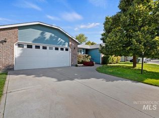 1994 W Sandalwood Dr, Meridian, ID 83646