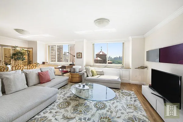 Rented by Halstead Real Estate | media 21