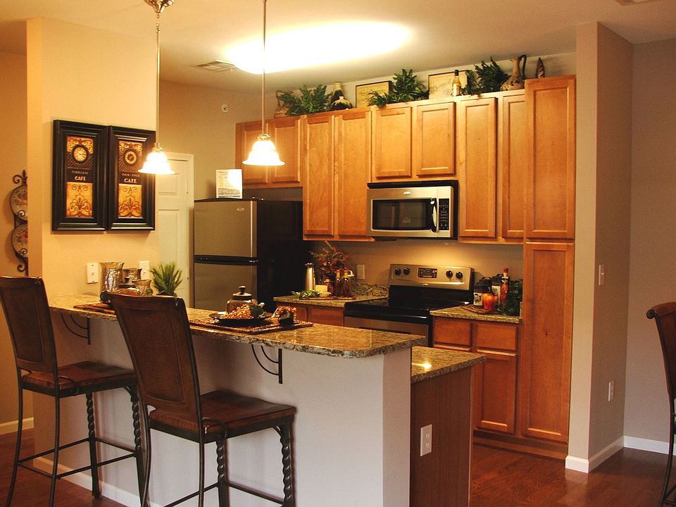 1st image of 35 Kassebaum Ln APT 202