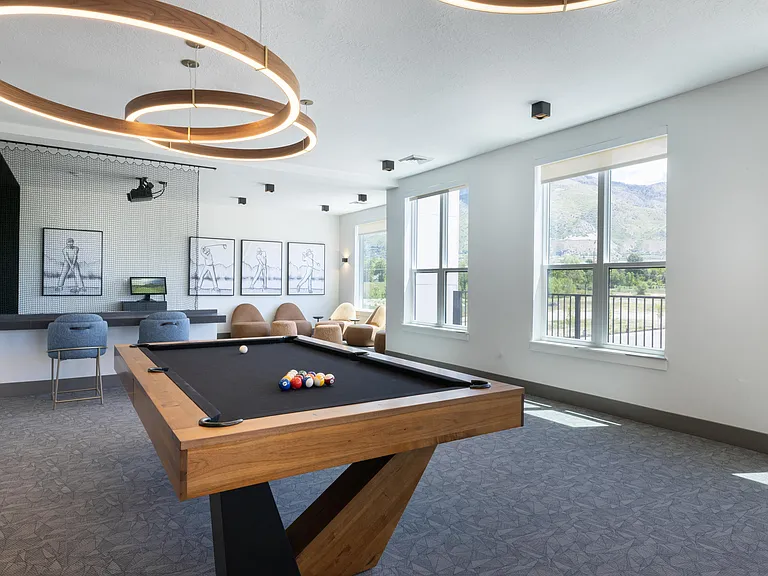 The Grandeur | Game Room