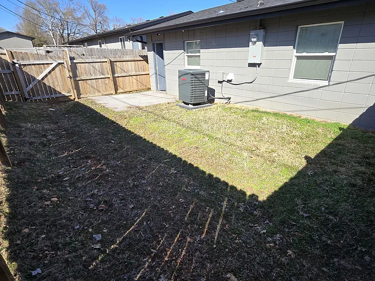 1659 W Crossland St #1659 — Photo 15