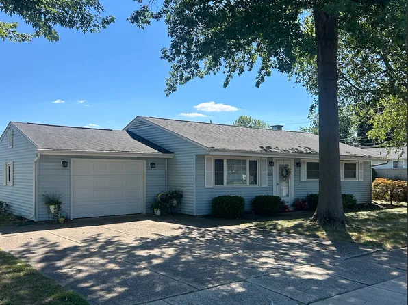 1085 Inland Dr, Vermilion, OH 44089