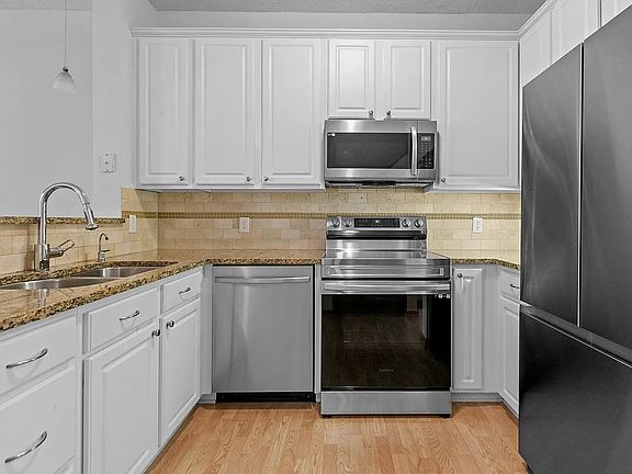 4th image of 545 1st St N #141