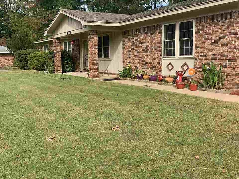 1st image of 8003 S Pinewood Dr