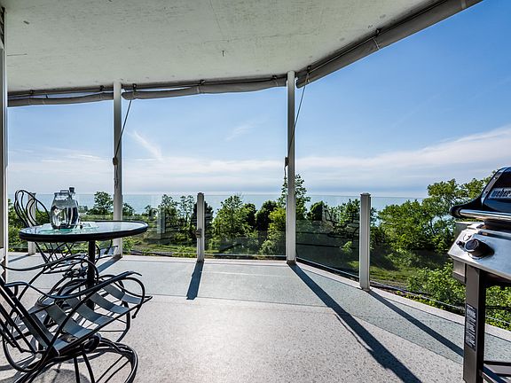 3rd image of 1804 Lakeshore Dr #4