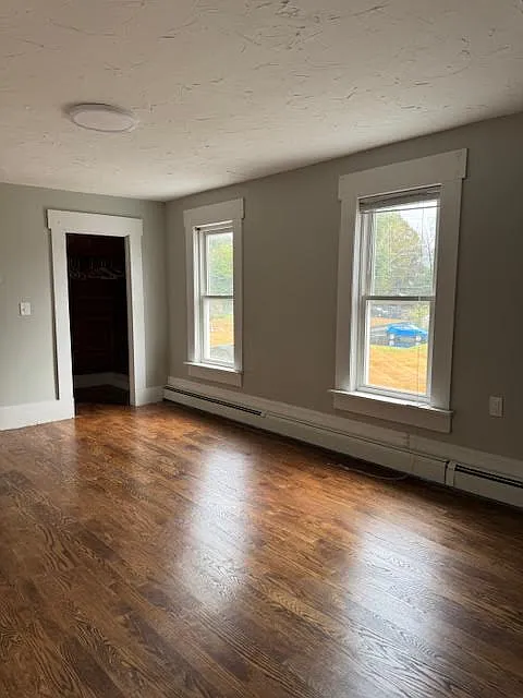 4 bed, 2000 sqft, $2,800 — Photo 3