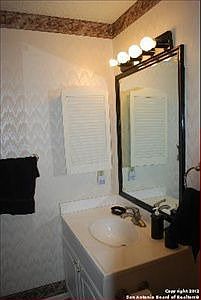 5th image of 1405 Glenn Dr