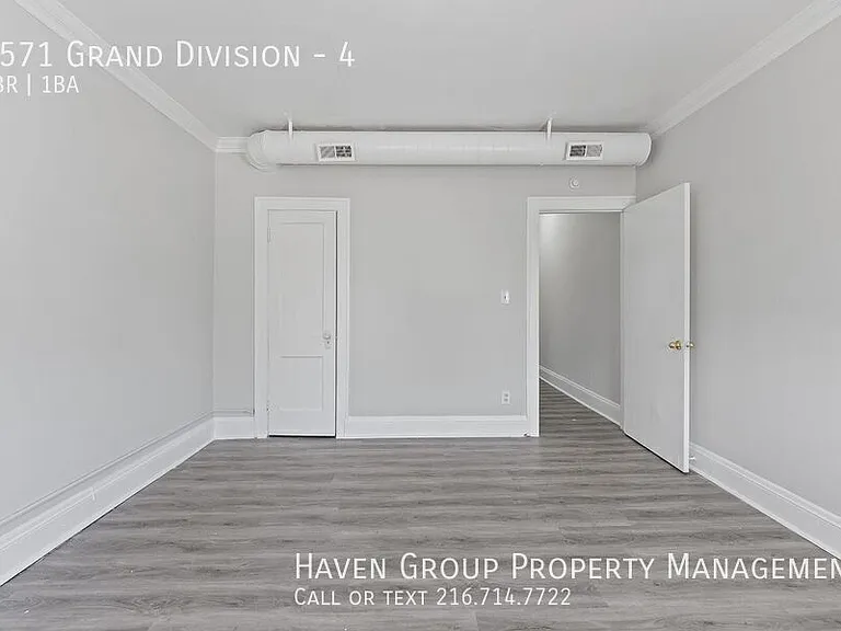 9571 Grand Division Ave #4 — Photo 9