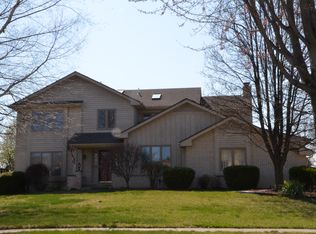 1717 Greenwich Drive, Troy, MI