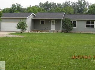 2416 Pinch Hwy, Charlotte, MI