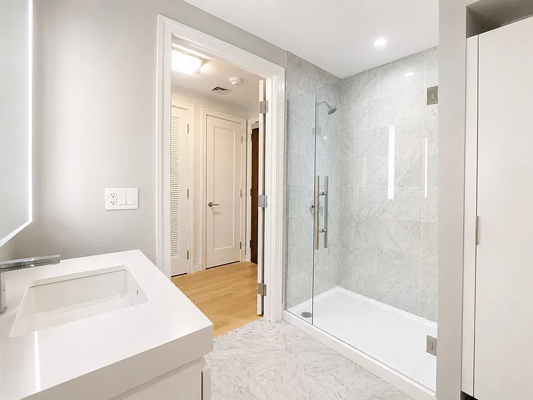 133 Seaport Blvd #921 — Photo 8