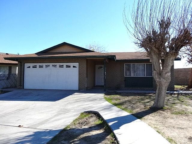 1st image of 611 Glenn Way