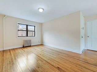 20-15 Crescent St #4B, Astoria, NY 11105