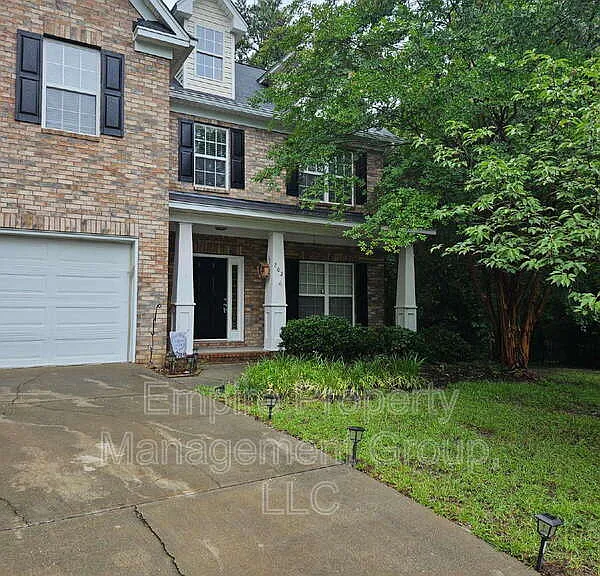 202 Castlebury Dr — Photo 3
