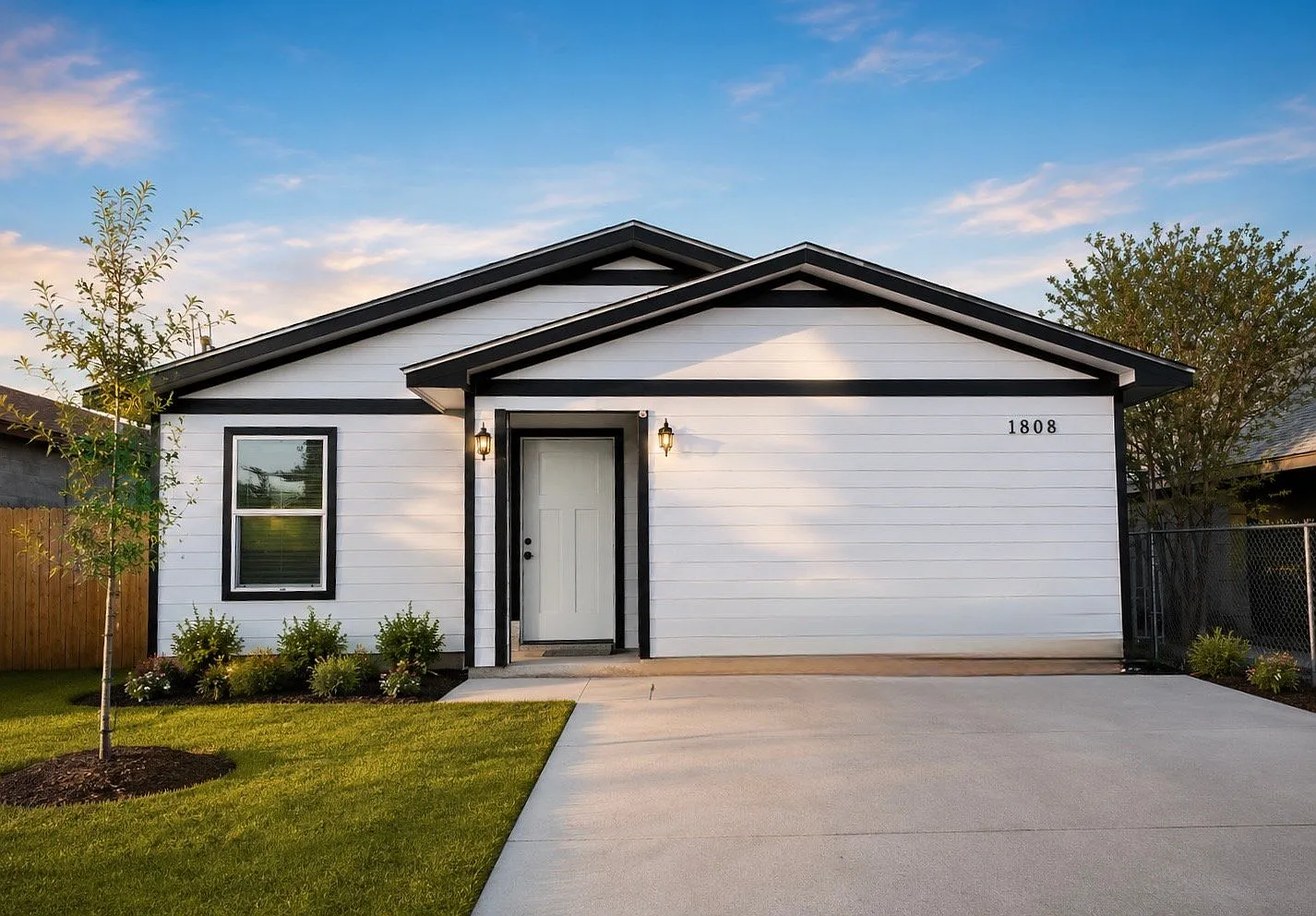 Stunning new Home 3BD-2BTH — Photo 1