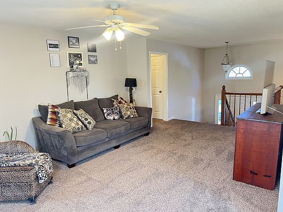 2nd image of 3398 Queensbury Rd