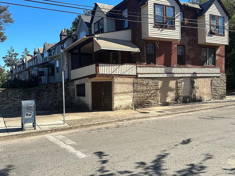 1st image of 300 E Upsal St