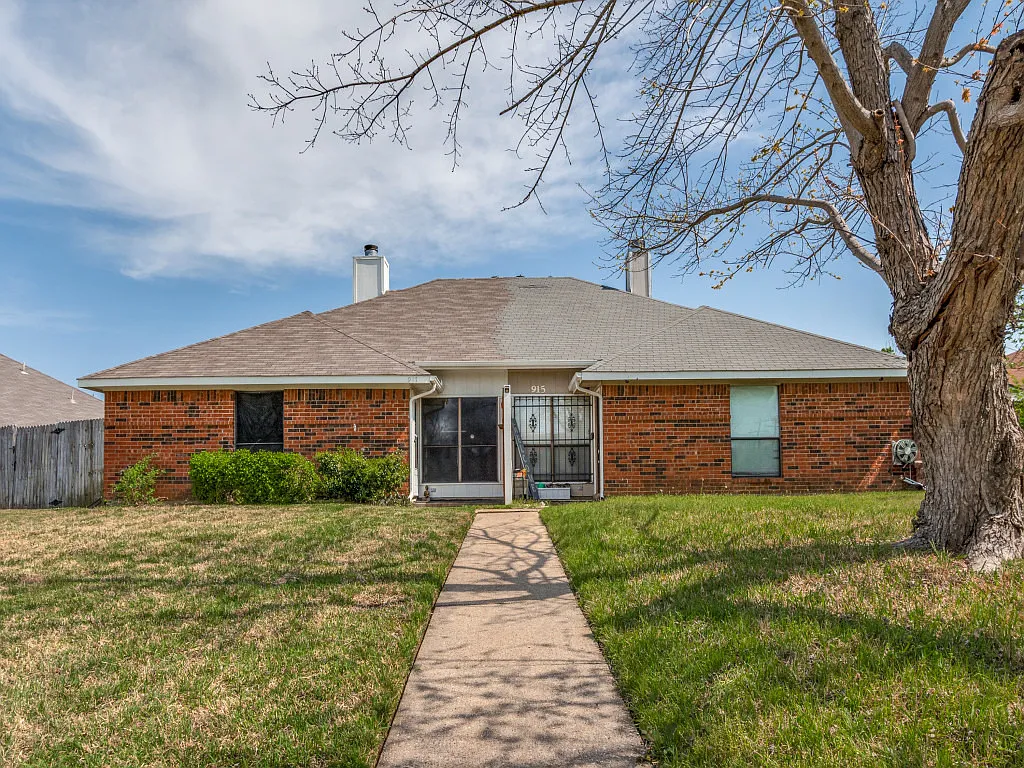 3 bed, 1277 sqft, $1,700 — Photo 3