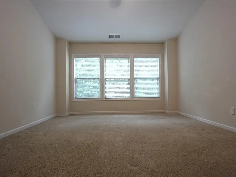 2132 Greencrest Cir — Photo 19