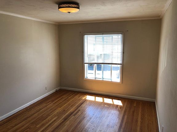 5th image of 2714 38th Ave