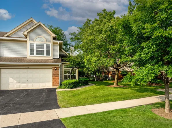 2349 County Farm Ln, Schaumburg, IL 60194