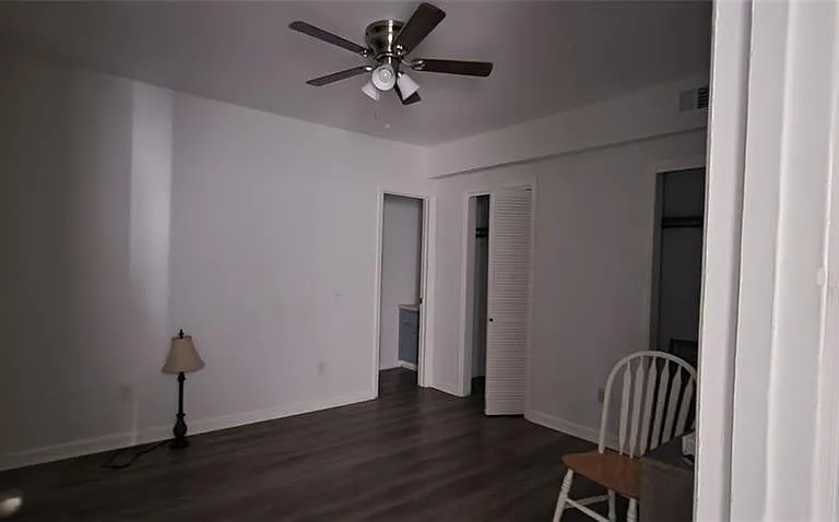 16 S East St — Photo 1