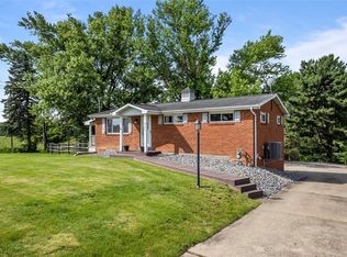 393 Cecil Henderson Rd, Canonsburg, PA 15317