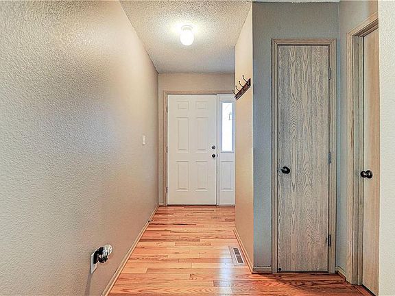 3rd image of 5790 NW Plantation Cir