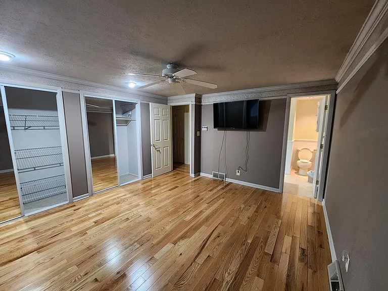 Village Green Dr — Photo 19