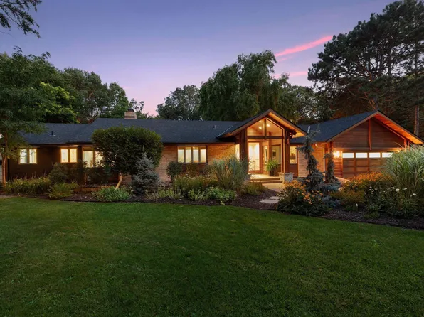 2018 Lower Saint Dennis Rd, Saint Paul, MN 55116